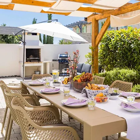 In - Istrien 50092 Holiday home *